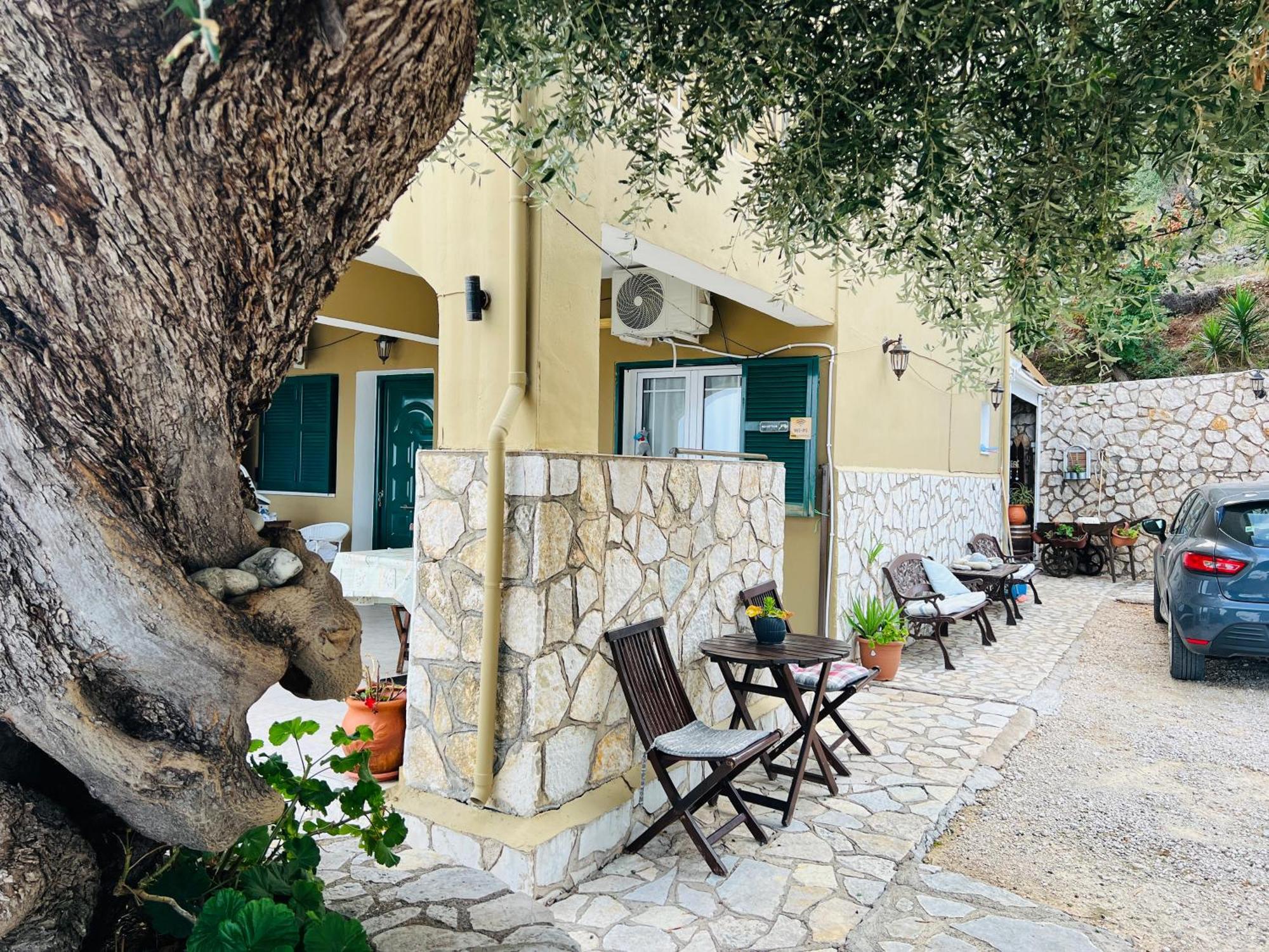 La Casa D' Irene (Adults Only) Hotell Áyios Nikítas Exteriör bild